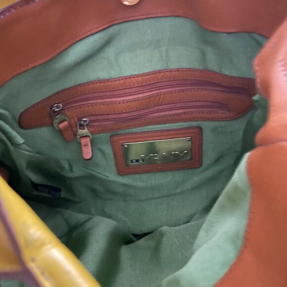 oryany - Picture 6 of 6